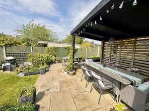Gin Shed- click for photo gallery